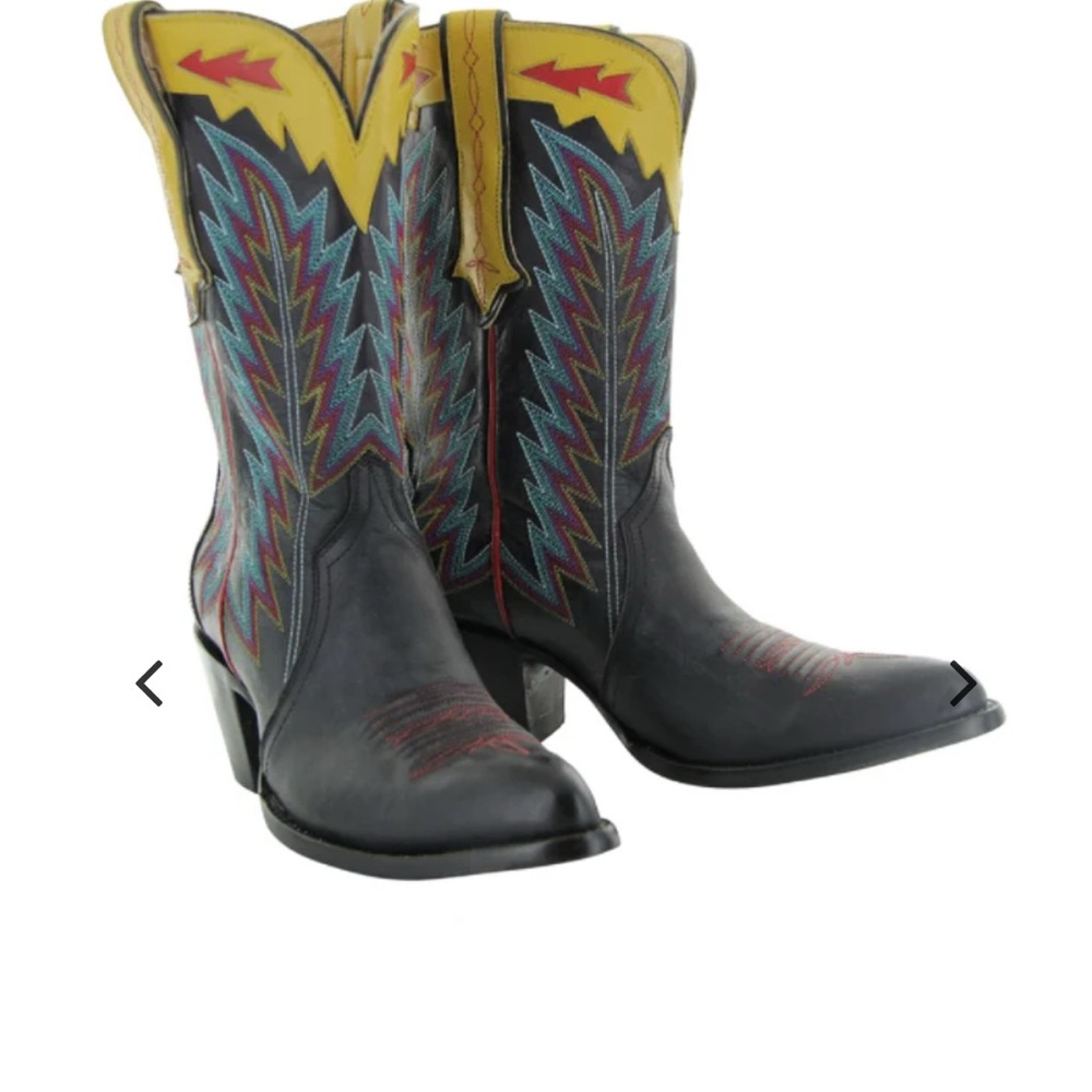 This is a pair of Yippee Ki Yay by Old Gringo Yucatan Triad black cowboy boots9